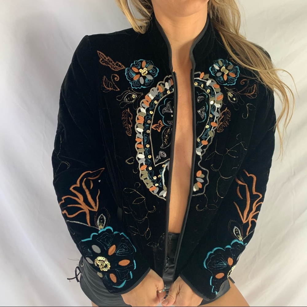 Vtg Harve Benard Velvet Embroidered Boho Jacket 6